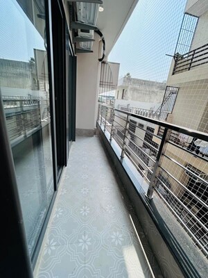 Balcony in 3 BHK Builder Floor at Sector 42 – for Rent