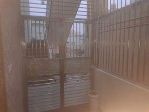 Room in 2 BHK Builder Floor at Akshya Nagar – for Rent