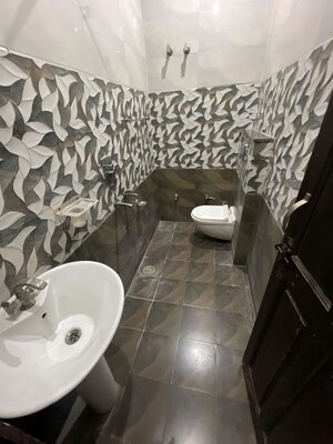 Bathroom in 1 RK Builder Floor at Sector 21d – for Rent