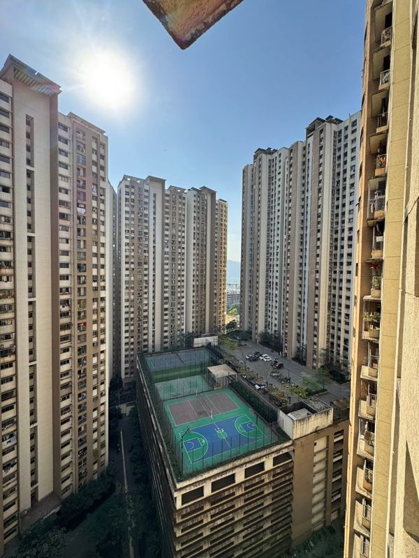 3 BHK + Pooja Room,Servant Room Apartment For Rent in Lodha Splendora
