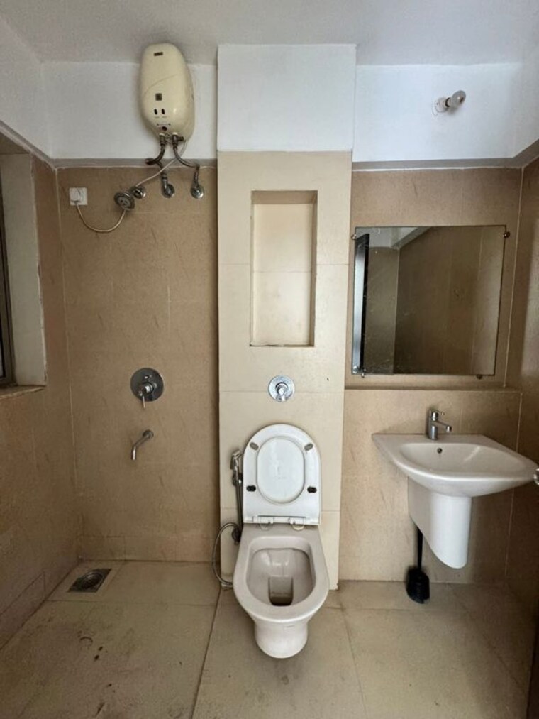 Bathroom, lodha-splendora 3 Bedroom 953 Sq.Ft. Apartment In Ghodbunder Road Thane 10377400