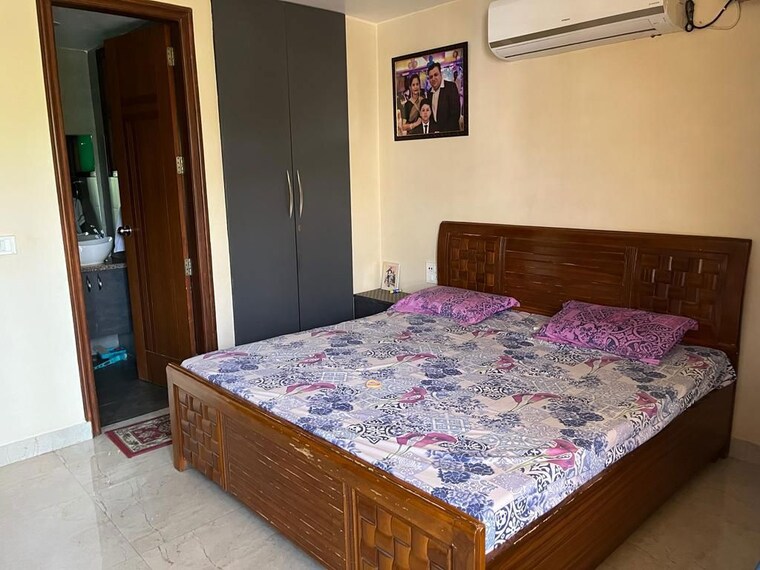 Bedroom, sushant lok i 3 Bedroom 2700 Sq.Ft. Builder Floor In Sushant Lok I Gurgaon 10377402