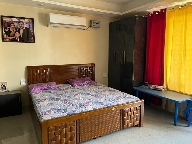 Bedroom, sushant lok i 3 Bedroom 2700 Sq.Ft. Builder Floor In Sushant Lok I Gurgaon 10377402