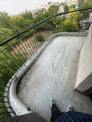 Balcony in 2.5 BHK Apartment at Lalleshwari Vatika cghs, Sector 21d – for Rent