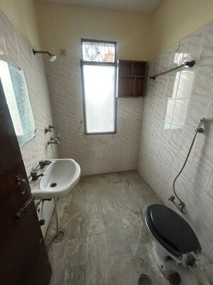 Bathroom in 2.5 BHK Apartment at Lalleshwari Vatika cghs, Sector 21d – for Rent