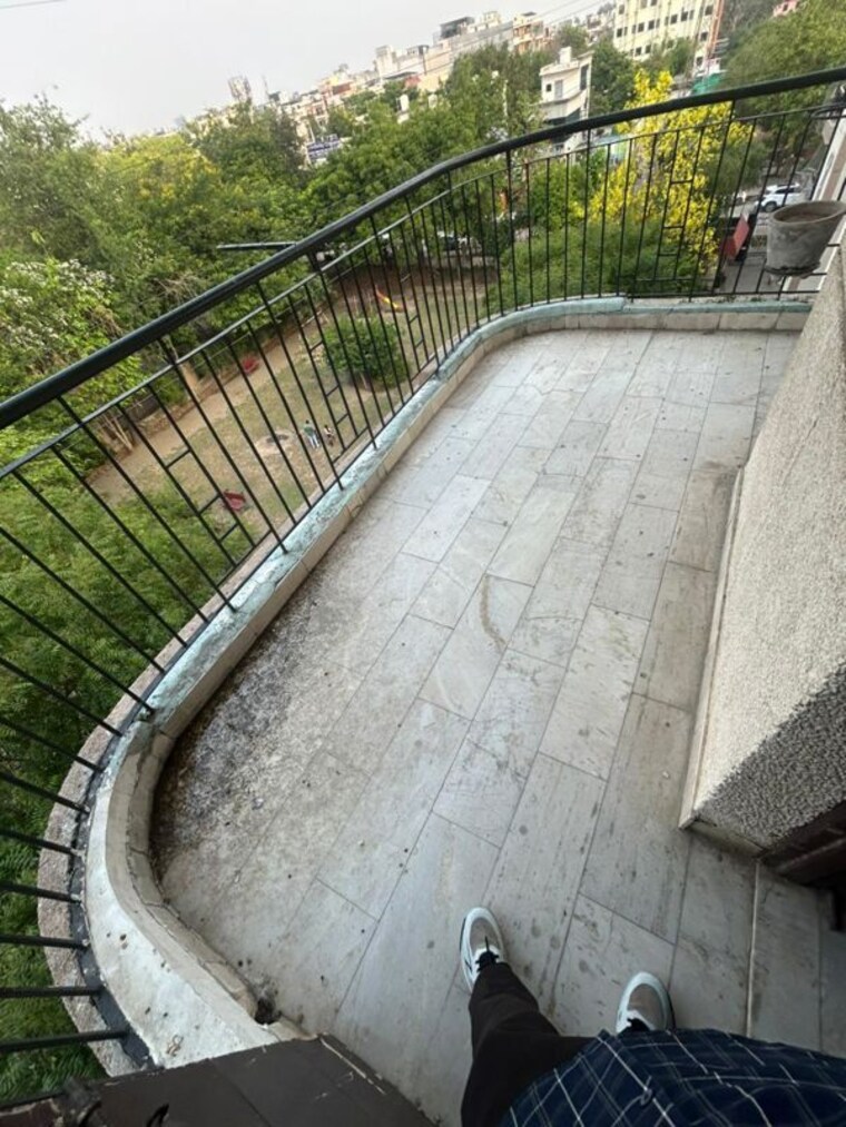 Balcony, lalleshwari-vatika-cghs 2.5 Bedroom 1600 Sq.Ft. Apartment In Sector 21d Faridabad 10377444