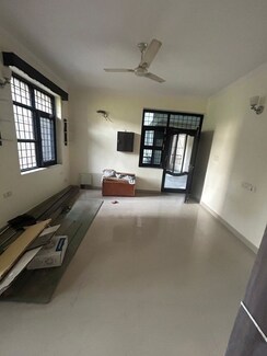 3 BHK + Pooja Room,Servant Room,Study Room,Extra Room Apartment For Rent in Shivlok CGHS Apartments
