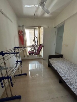 Kitchen in 2.5 BHK Apartment at Hiranandani Meadows, Manpada – for Rent