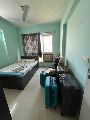 Team Area in 2.5 BHK Apartment at Hiranandani Meadows, Manpada – for Rent