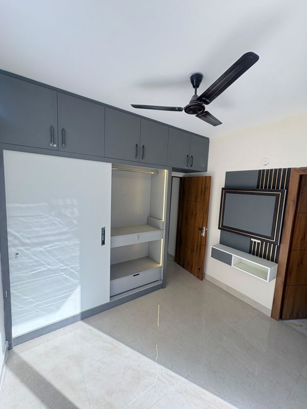 2 BHK 1000 Sq.Ft. Apartment in Signature The Millennia 3