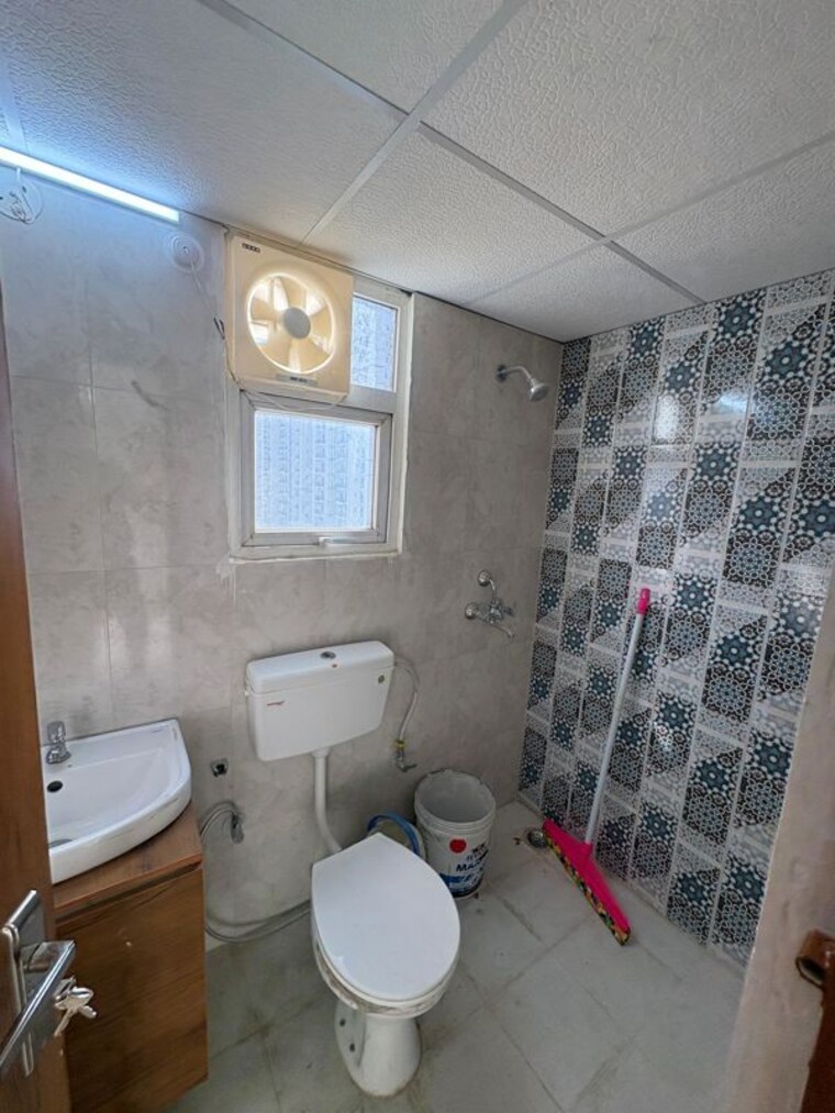 Bathroom, signature-the-millennia-3 2 Bedroom 1000 Sq.Ft. Apartment In Sector 37d Gurgaon 10377438