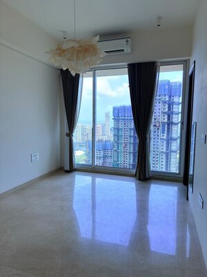 Room in 4 BHK Apartment at Raheja Imperia, Worli – for Rent