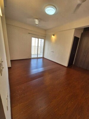 Room in 3.5 BHK Apartment at Amrapali Centurian Park, Tech Zone 4 Greater Noida – for Rent
