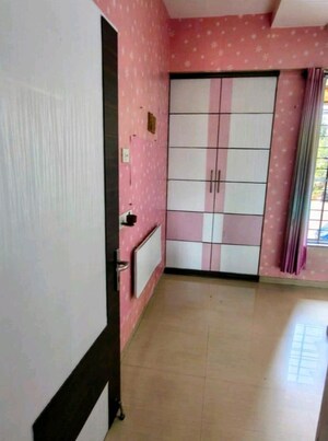 Room in 2 BHK Apartment at VFVA Towers, Majiwada – for Rent