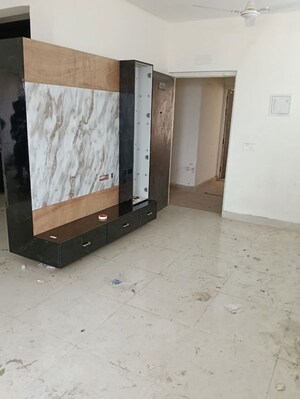 Room in 2 BHK Apartment at Signature Global The Millennia, Sector 37d – for Sale