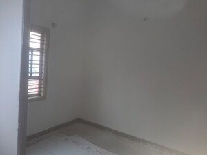 Room in 2 BHK Builder Floor at Nri Layout – for Rent