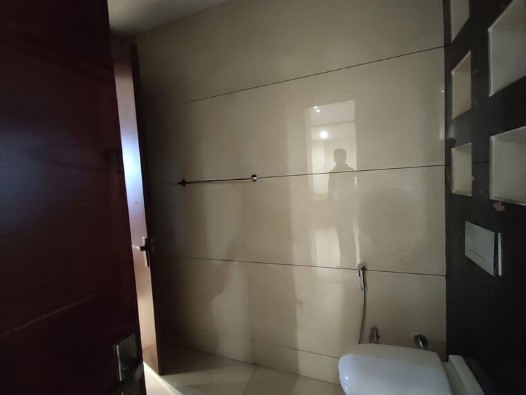 Bathroom, sector 9 panchkula 3 Bedroom 2300 Sq.Ft. Builder Floor In Sector 9 Panchkula Panchkula 10377492