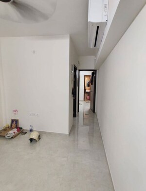 Room in 1 BHK Apartment at Lodha Amara, Kolshet Road – for Rent