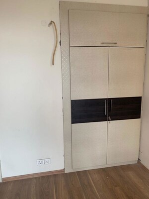 Room in 2 BHK Apartment at Landmark The Residency, Sector 103 – for Rent