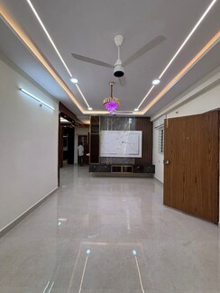 2 BHK + Pooja Room,Servant Room,Study Room,Extra Room,Basement,Store Room Apartment For Rent in Vishnu Homes Kondapur
