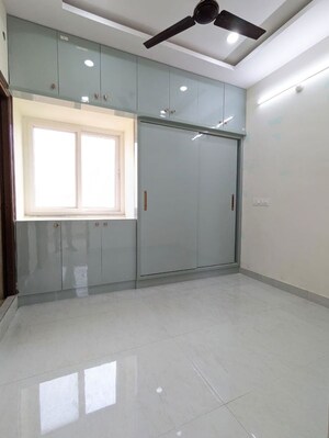 Room in 2 BHK Apartment at Vishnu Homes Kondapur, Kondapur – for Rent