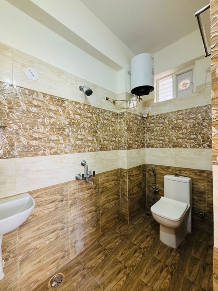 Bathroom, golden-tulip-kondapur 2 Bedroom 1250 Sq.Ft. Apartment In Kondapur Hyderabad 10377528