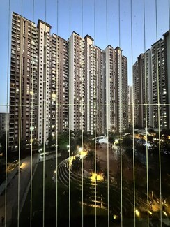 3 BHK + Pooja Room,Servant Room Apartment For Sale in Lodha Splendora