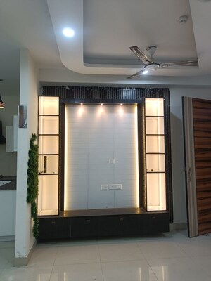 Room in 3 BHK Apartment at Samridhi Luxuriya Avenue, Sector 150 – for Rent