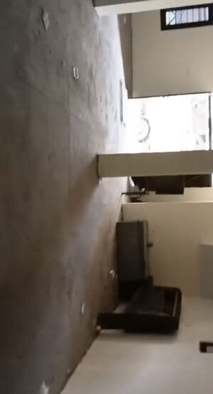 Common Area in  Warehouse at Sector 22 – for Rent