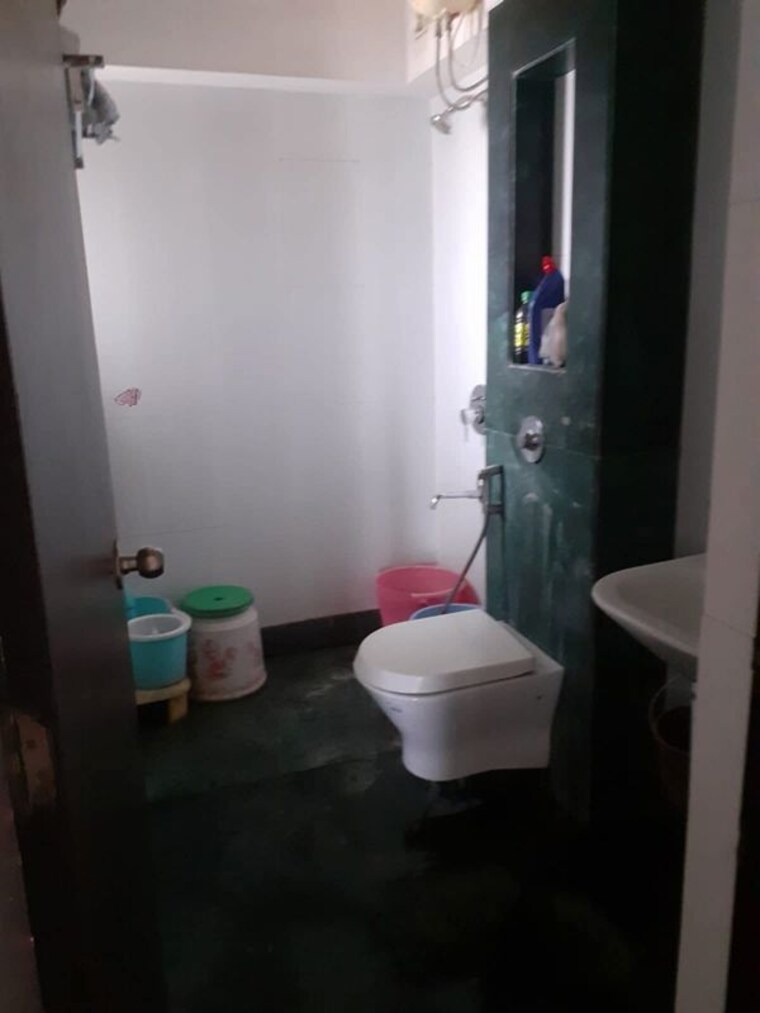 Bathroom, lodha-splendora 2 Bedroom 771 Sq.Ft. Apartment In Ghodbunder Road Thane 10377636