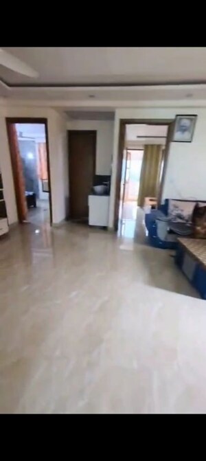 Room in 3 BHK Builder Floor at Sector 77 – for Sale