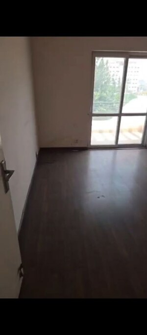 Room in 4 BHK Builder Floor at BPTP Park 81, Sector 81 – for Rent