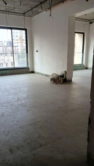Room in  Office Space at Shantiniketan Apartments Matunga, Matunga East – for Rent