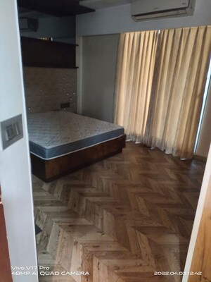 Staircase in 2.5 BHK Apartment at L And T Seawoods Residences, Seawoods – for Rent