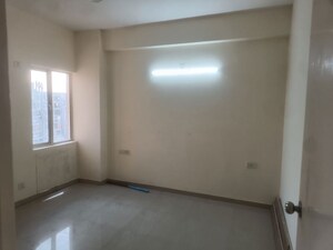 Room in 3 BHK Apartment at MCC Signature Heights, Raj Nagar Extension – for Rent