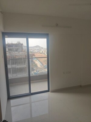 Room in 3 BHK Apartment at Nivasa Enchante, Lohgaon – for Rent