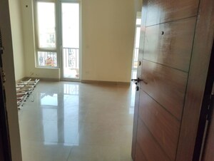 Room in 2 BHK Apartment at Emaar Emerald Estate, Sector 65 – for Rent