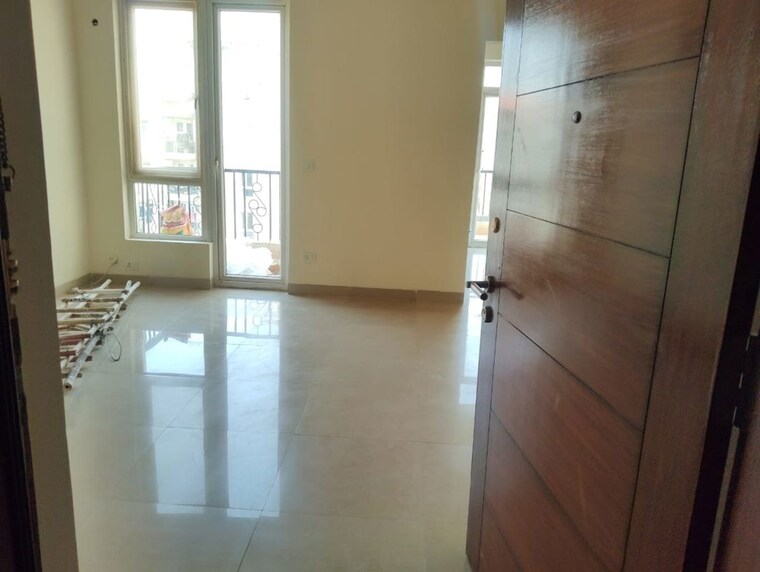 Room, emaar-emerald-estate 2 Bedroom 1020 Sq.Ft. Apartment In Sector 65 Gurgaon 10377698