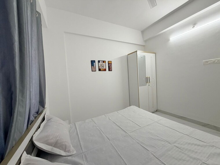 Bedroom, kamgar putala vasahat 1 Bedroom 500 Sq.Ft. Apartment In Kamgar Putala Vasahat Pune 10377695