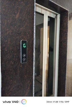 Lift in 3 BHK Builder Floor at Nayabad – for Sale