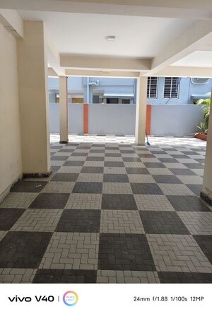 Parking in 3 BHK Builder Floor at Nayabad – for Sale