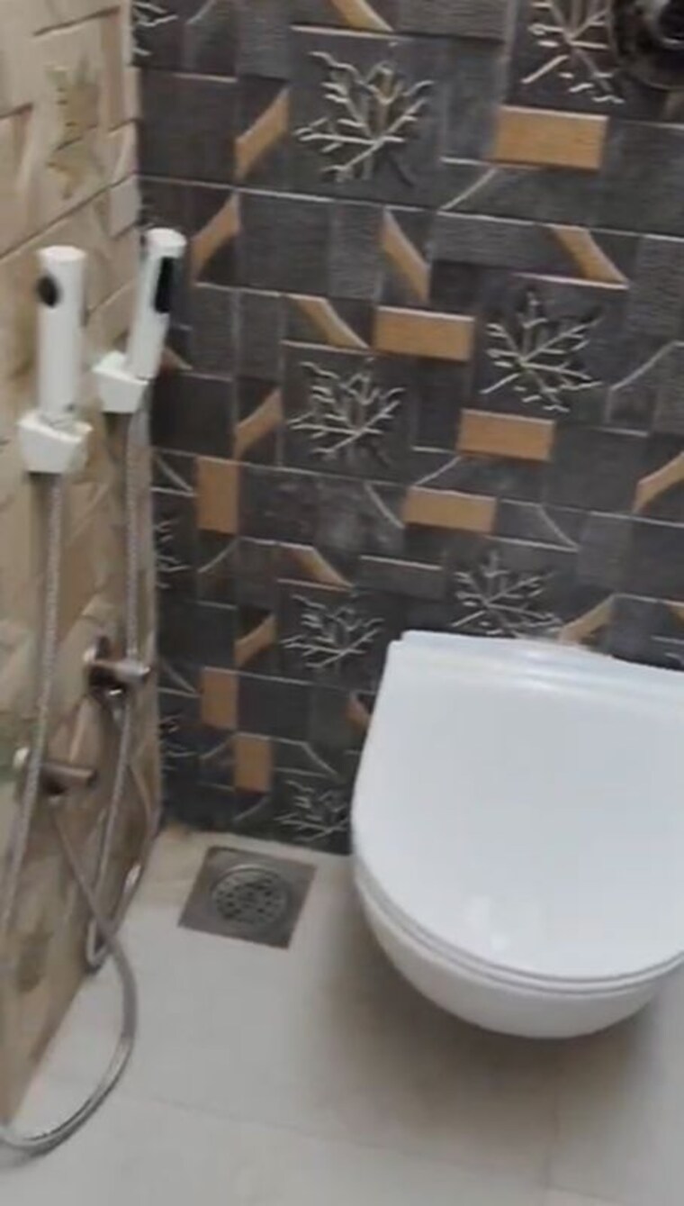 Bathroom, mahesh-kutir 3 Bedroom 1430 Sq.Ft. Apartment In Chembur Mumbai 10377669