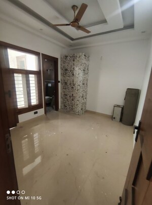 Room in 3 BHK Builder Floor at Fidato Honour Homes, Sector 89 – for Sale