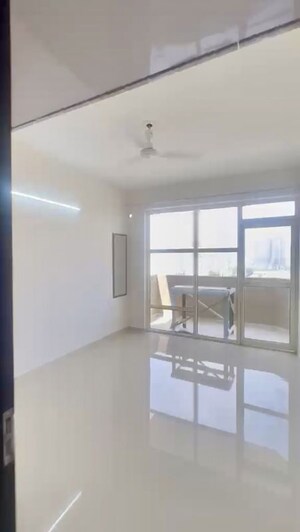 Room in 2 BHK Apartment at Pyramid Midtown, Sector 59 – for Rent
