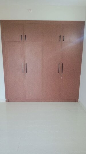 Room in 2 BHK Apartment at Eldeco Live By The Greens, Sector 150 – for Rent