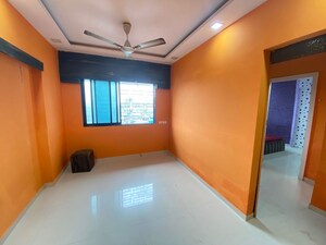Room in 1 BHK Builder Floor at Express View Apartment Mumbai, Kurla – for Sale
