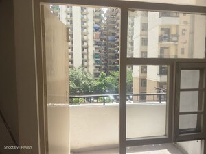 Room in 3 BHK Apartment at Auric City Homes, Sector 82 – for Rent