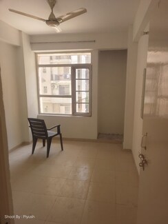 3 BHK Apartment For Rent in Auric City Homes