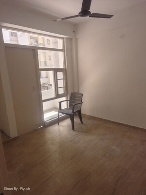 Room in 3 BHK Apartment at Auric City Homes, Sector 82 – for Rent