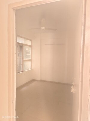 Room in 3 BHK Apartment at Auric City Homes, Sector 82 – for Rent